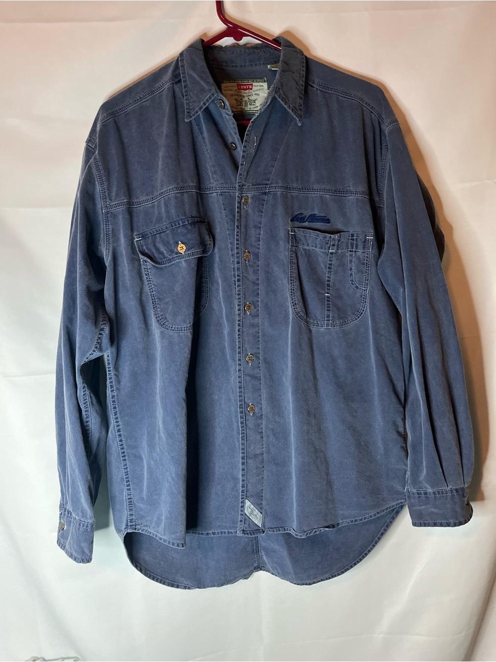 Vintage Levi's Men's Denim  Blue 100% cotton Long-Sleeve Button-Down Shirt